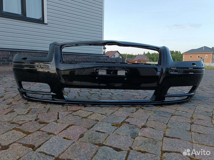 Передний бампер Toyota Avensis