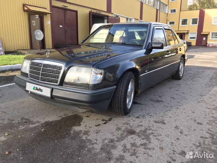 Mercedes-Benz W124 2.3 AT, 1990, 250 000 км