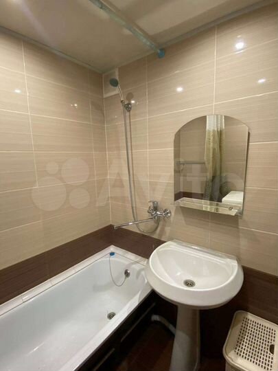 2-к. квартира, 52 м², 4/4 эт.