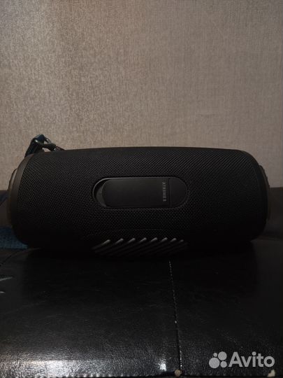 Колонка JBL xtreme 3