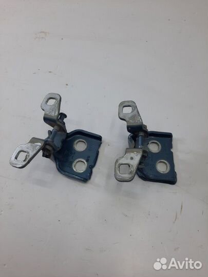 Петли двери задние левые Renault Duster K4M 2014