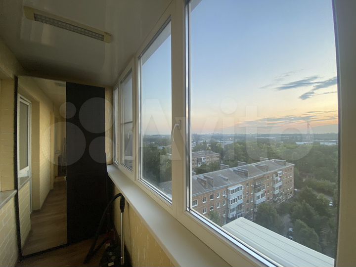 2-к. квартира, 52 м², 10/14 эт.