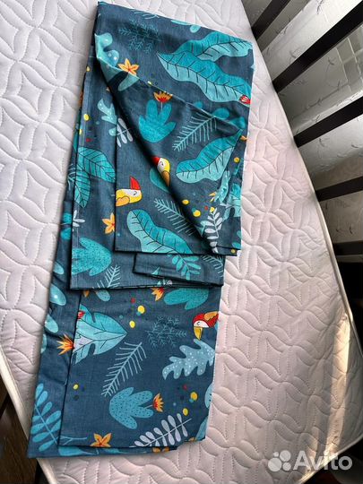 Детская кроватка с маятником