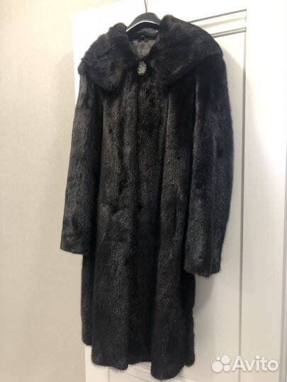 Продаю норковую шубу