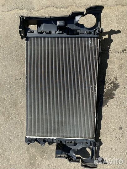 Радиатор охлаждения Volvo V70 BW В сборе как на фо