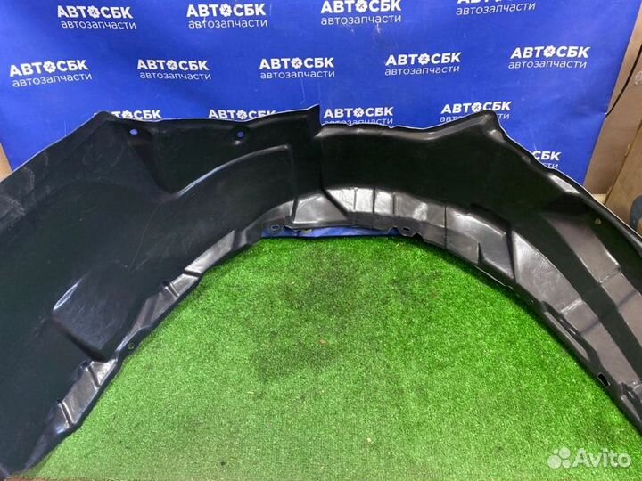 Подкрылок передний правый Toyota Corolla ADE150