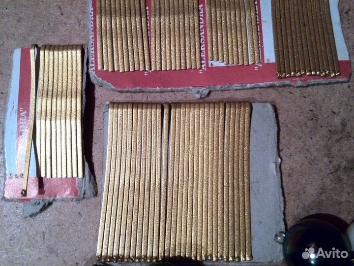 Заколки золотые невидимки цена за всё