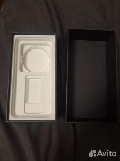 Коробка на iPhone 8 plus 64gd Space Grey