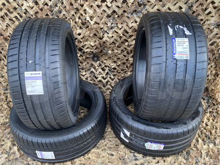 Michelin Pilot Sport 4 265/45 R19 и 295/40 R19 105Y