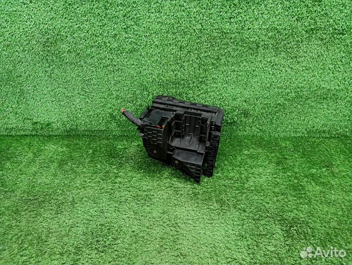 Блок предохранителей Volkswagen Tiguan