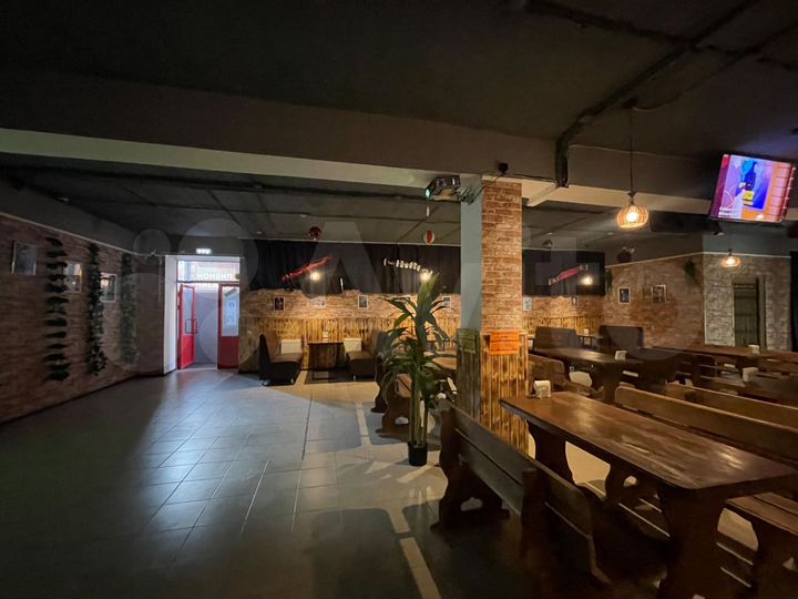 Торговая площадь, 180 м²