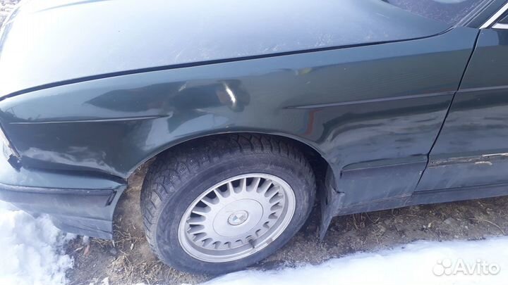 Переднее крыло BMW E34 бмв