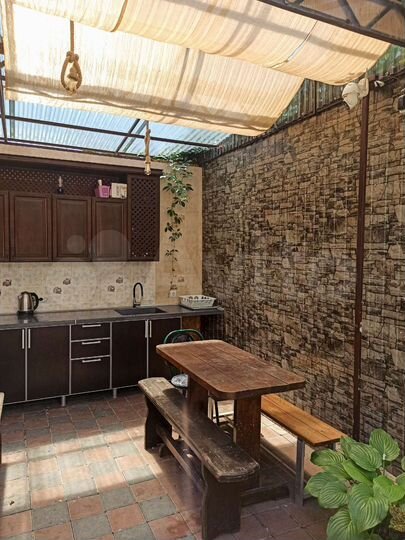 Комната 15 м² в 6-к., 2/2 эт.