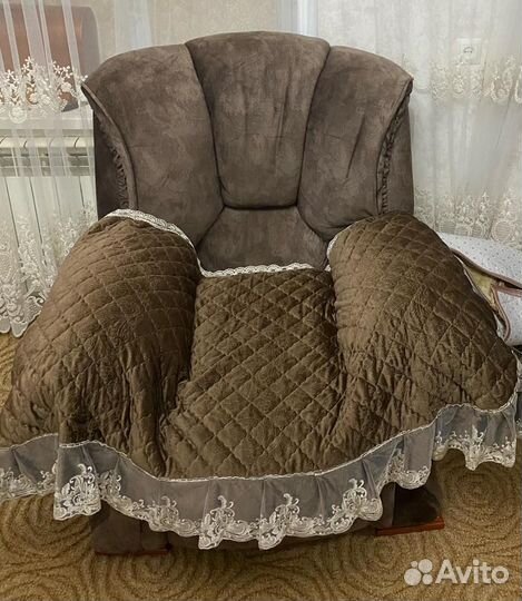 Диван и кресло