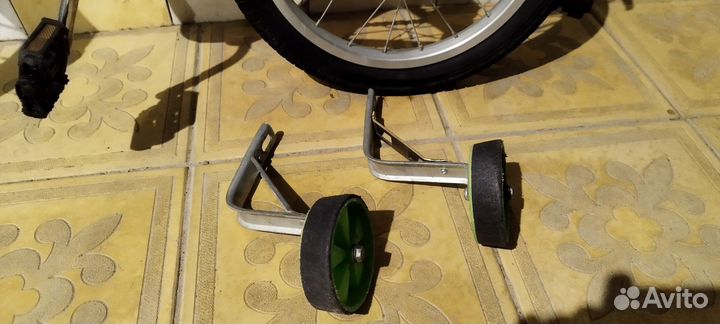 Детский велосипед 16