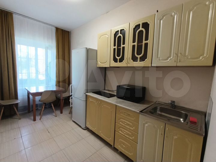 2-к. квартира, 51 м², 1/9 эт.