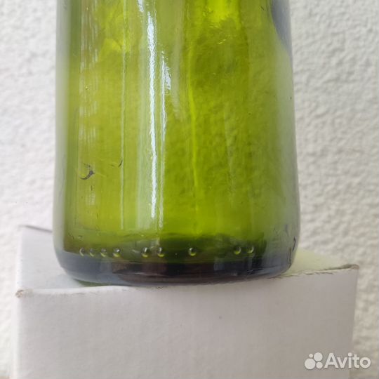 Бутылки винные