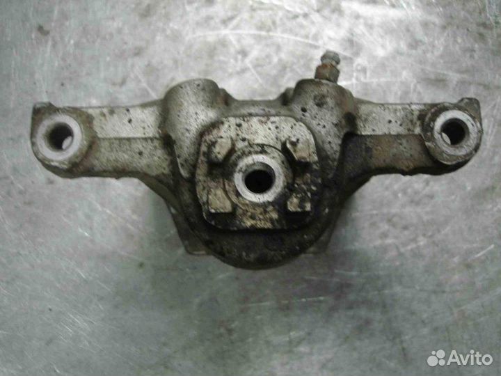 Суппорт задний Honda Elysion 2004