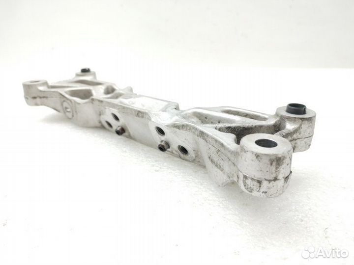 Кронштейн двигателя правый Peugeot 207