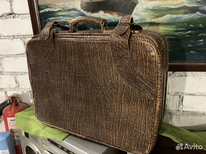 Мужской кожаный портфель типа чемодан