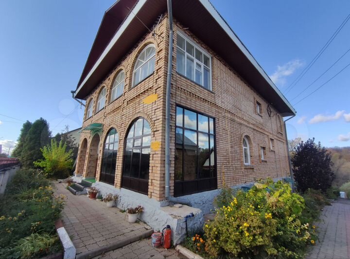 Дом 204,8 м² на участке 18,8 сот.