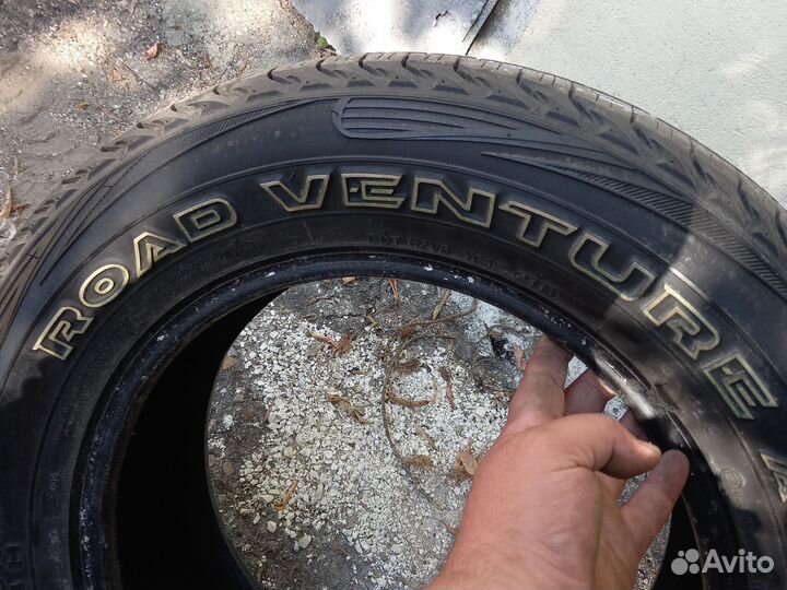 Kumho Road Venture APT KL51 235/60 R16 104H