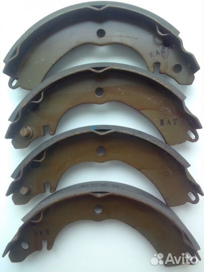 Тормозные колодки зад. Mitsubishi Lanser VII