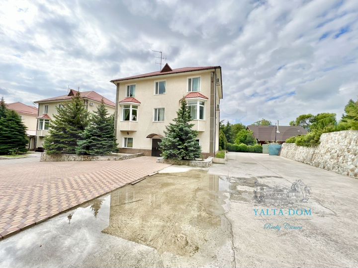 Дом 286 м² на участке 6 сот.