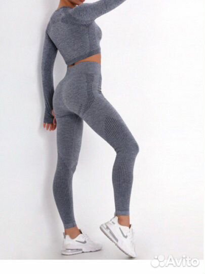 Спортивный костюм женский