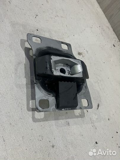 Ford focus 1 подушка АКПП МКПП