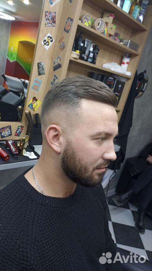Барбершоп, услуги барбера, мужская стрижка, бритьё