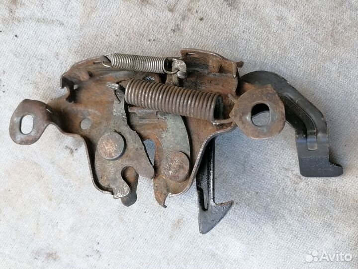 Замок капота Nissan Almera N15 1995-2000