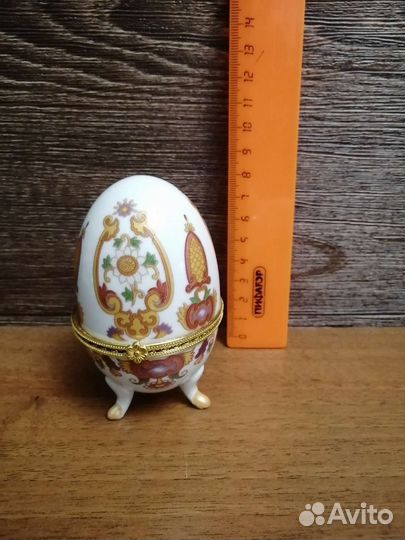 Пасхальное яйцо фарфор