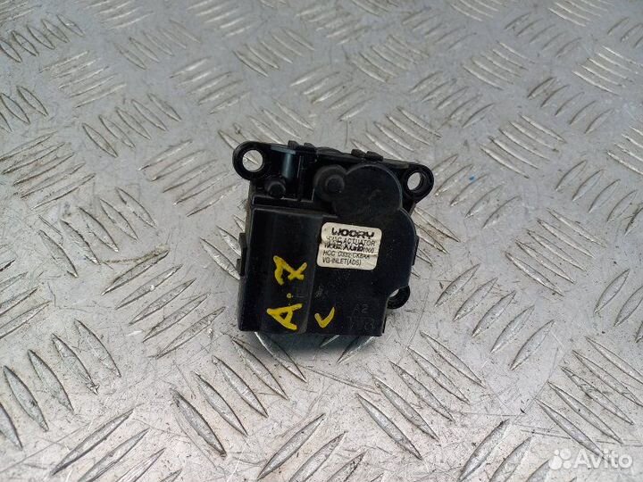 Моторчик заслонки печки Hyundai Elantra MD 1.6