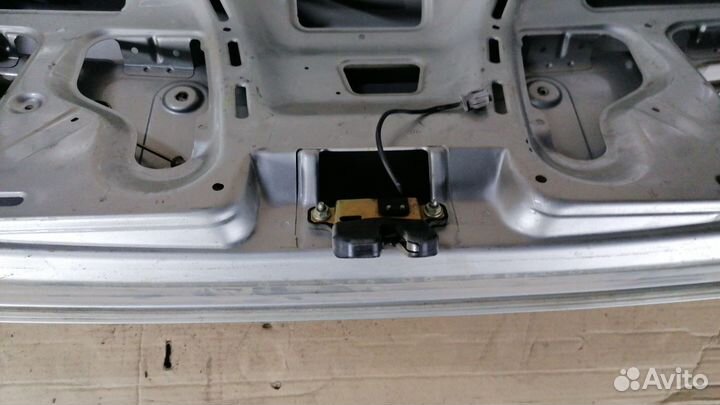 Крышка багажника седан Ауди 80 В-4 оригинал