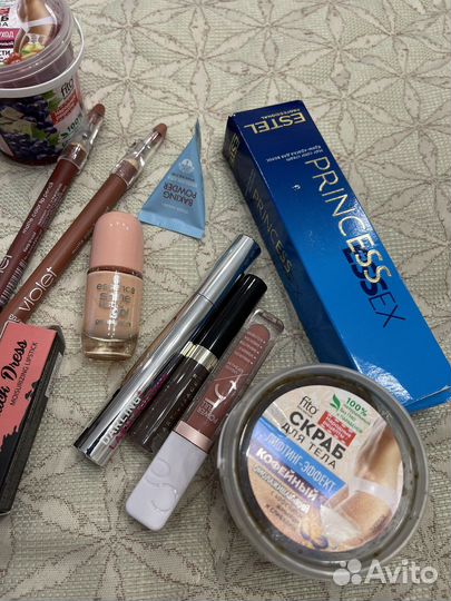 Набор косметики пакетом