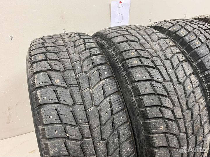 Michelin Latitude X-Ice 215/60 R17 98T