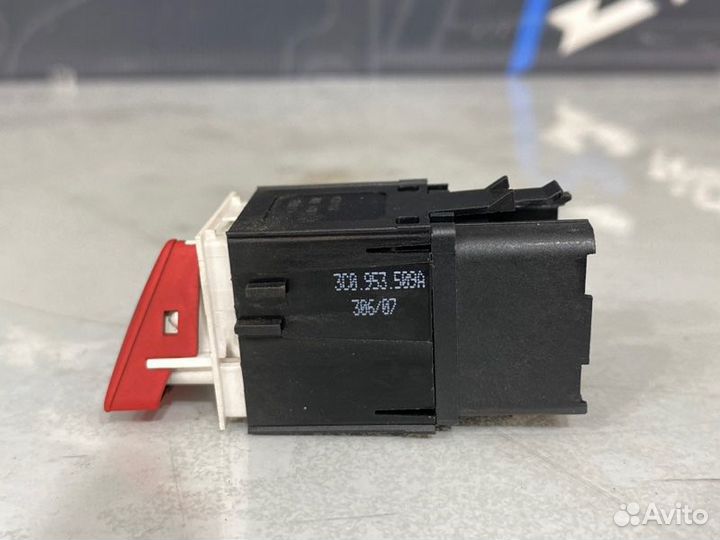 Кнопка аварийной остановки Volkswagen Passat