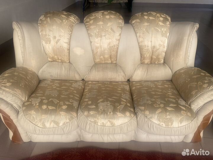 Диван раскладной бу и два кресла