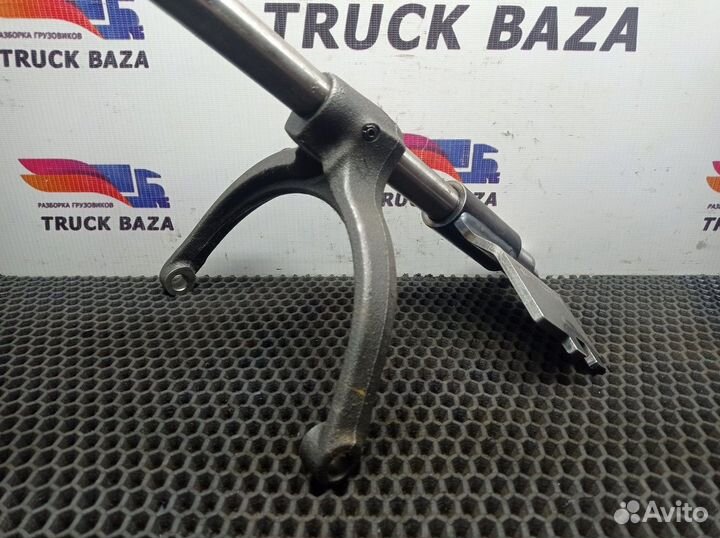 Вилка включения передач кпп ZF