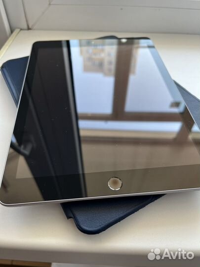 iPad 6th generation Wifi+Sim