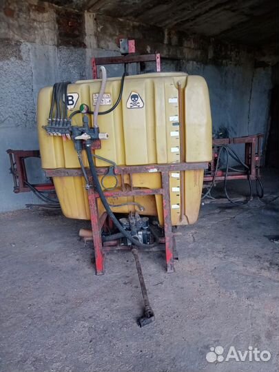 Опрыскиватель навесной бу для трактора