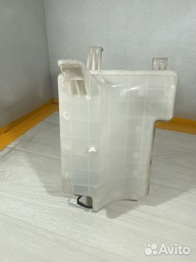 Бачок стеклоомывателя Kia Sorento 2006-2011