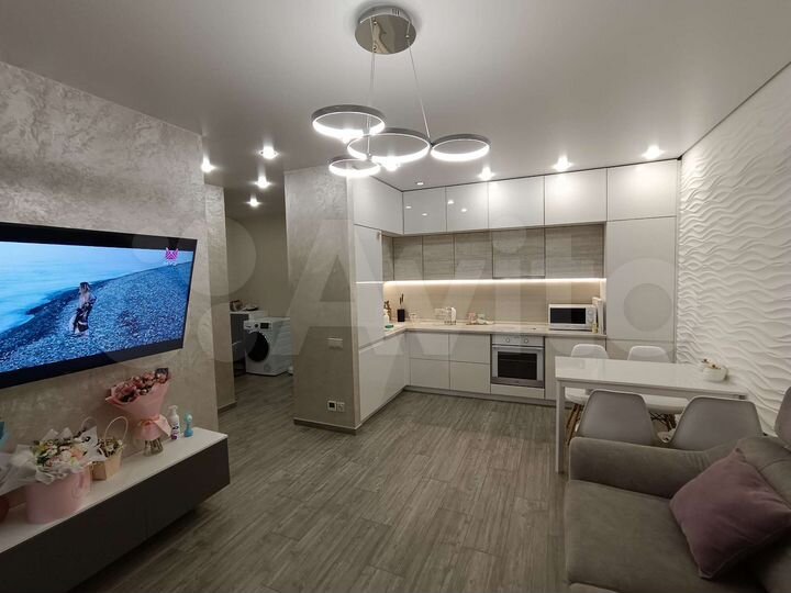 3-к. квартира, 65 м², 1/9 эт.