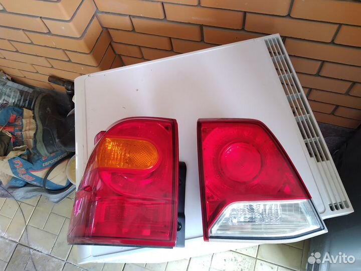Задние фонари Ленд Крузер 200