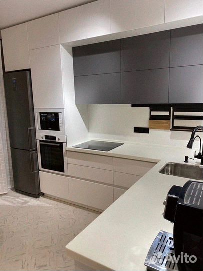 Кухня на заказ до потолка