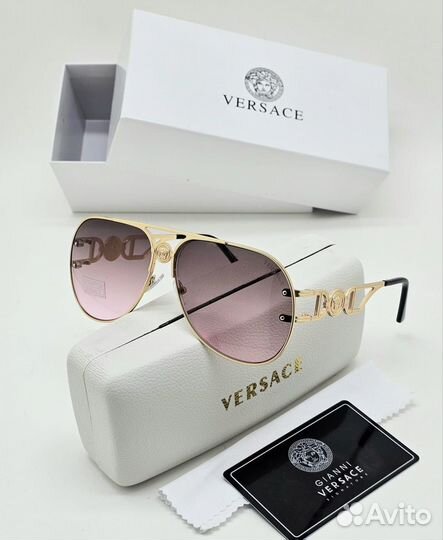 Солнцезащитные очки versace