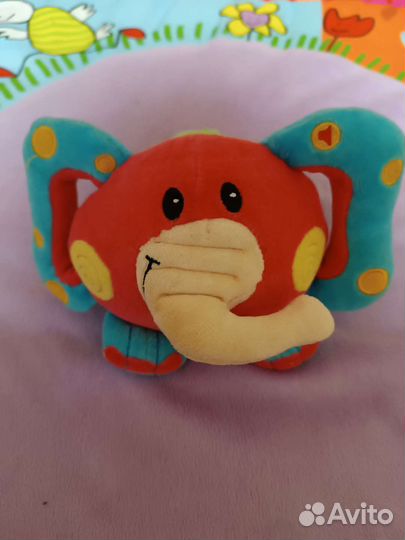 Погремушки, грызунки, развивалки для малышей