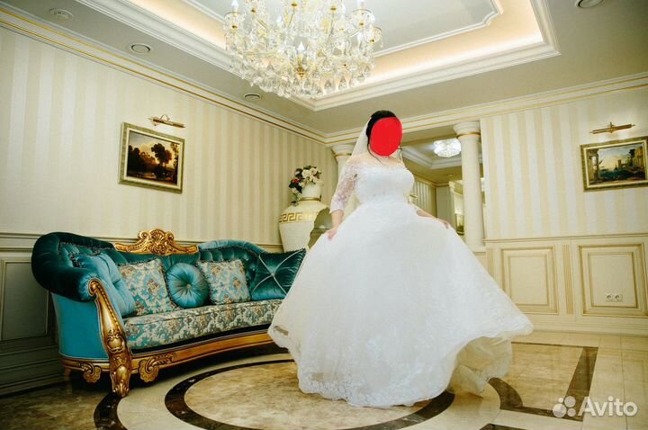 Свадебное платье со шлейфом