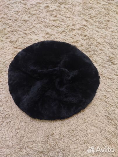 Берет женский мутоновый